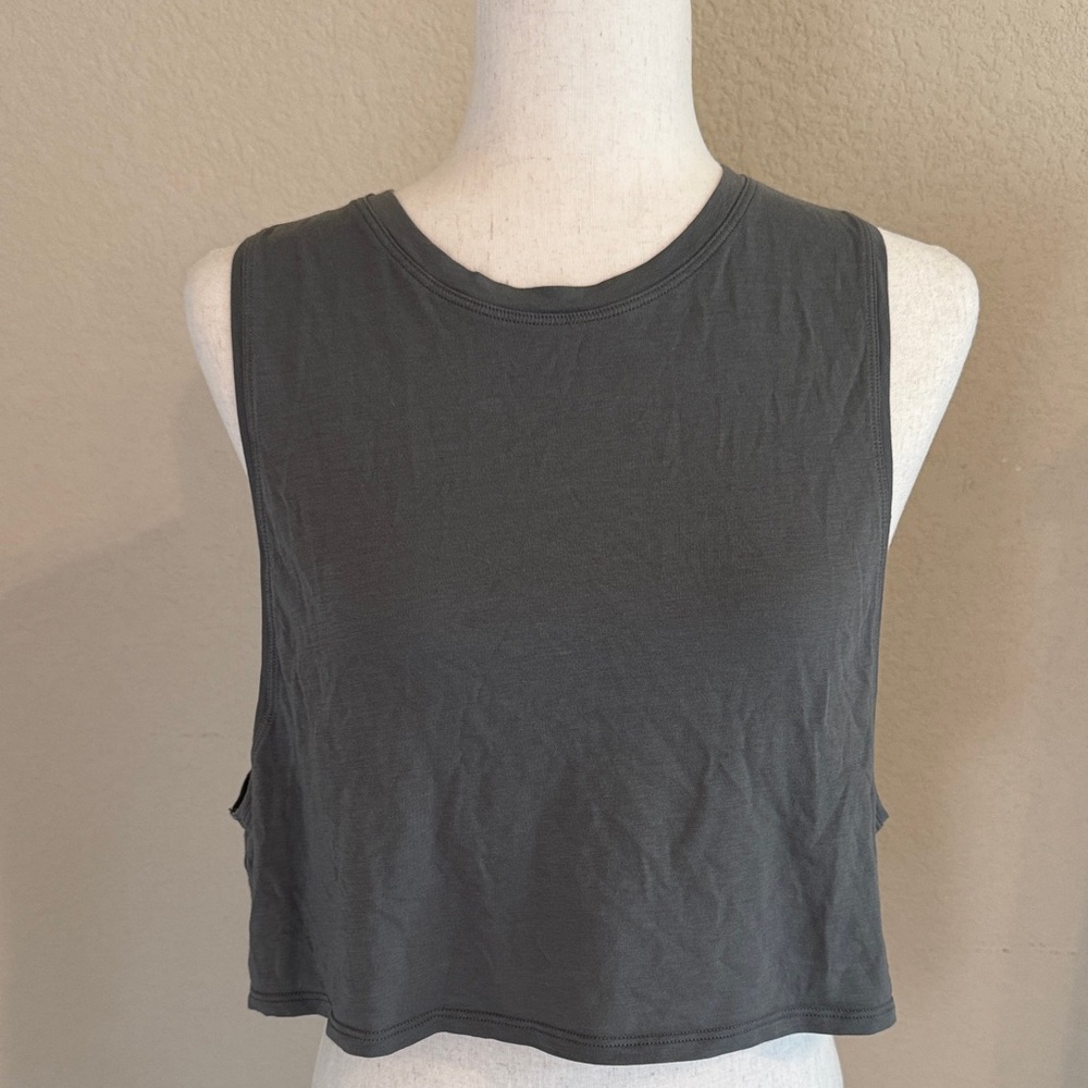 lululemon athletica olive green crop top